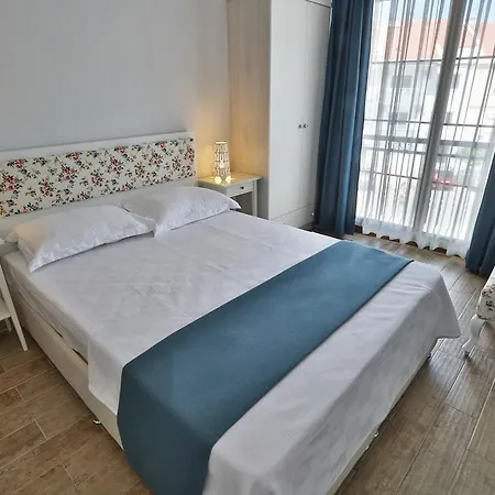 Bed & Breakfast Emre 10oda