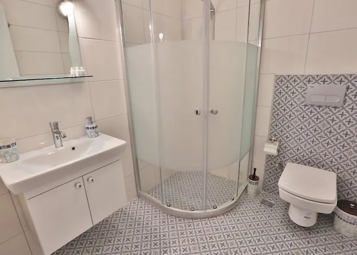 Hotel Emre 10 2*